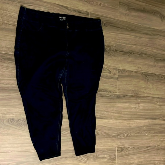 Terra & Sky Denim - Terra & Sky pull on denim jeans for women. Plus size 4X (28W-30W)